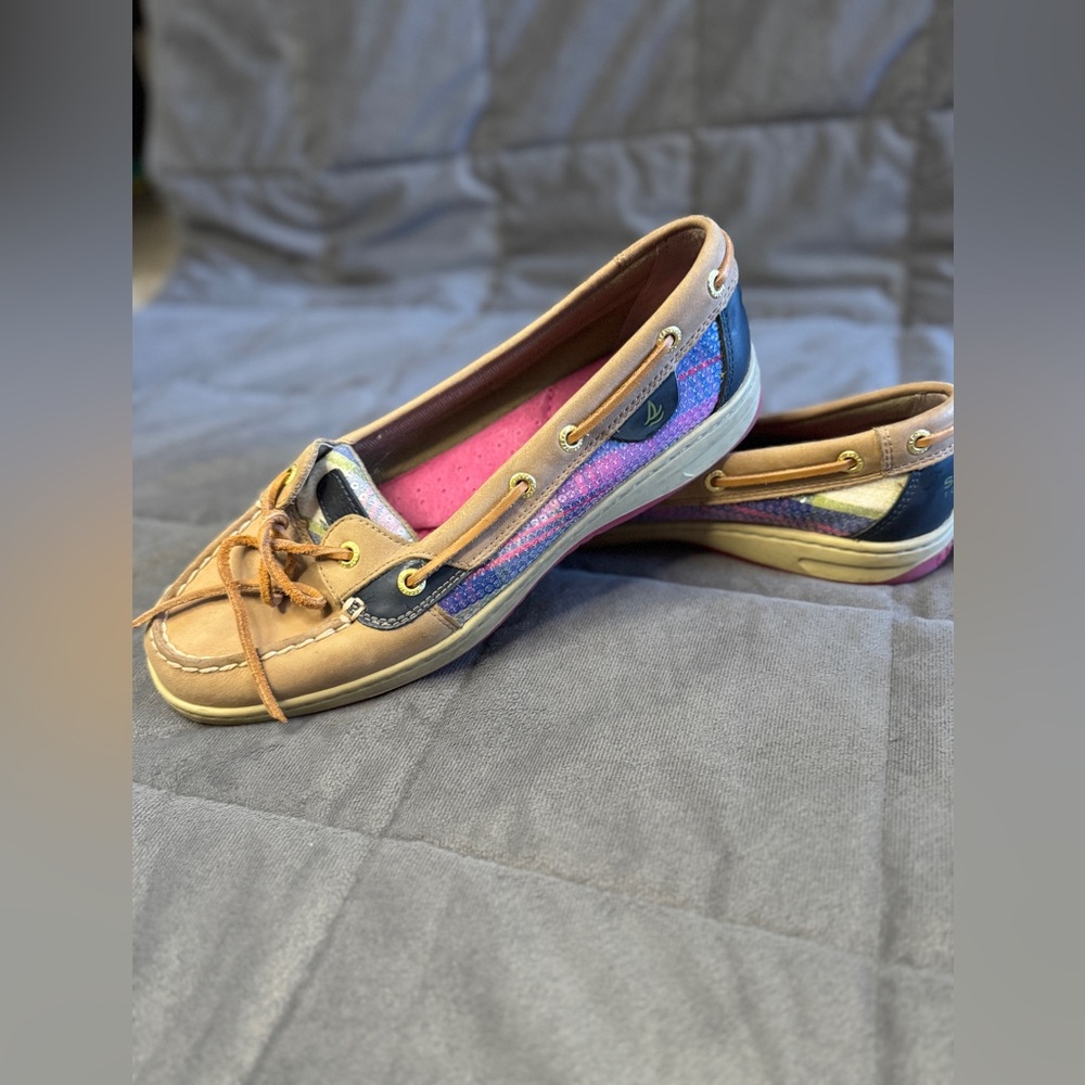 Sperry Women's Tan and Navy Flats with Pink Accents